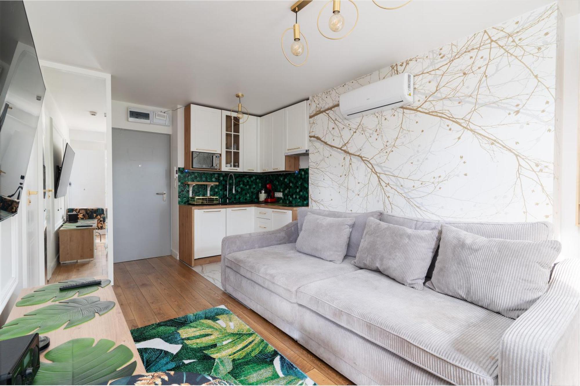 Holi Apartment *