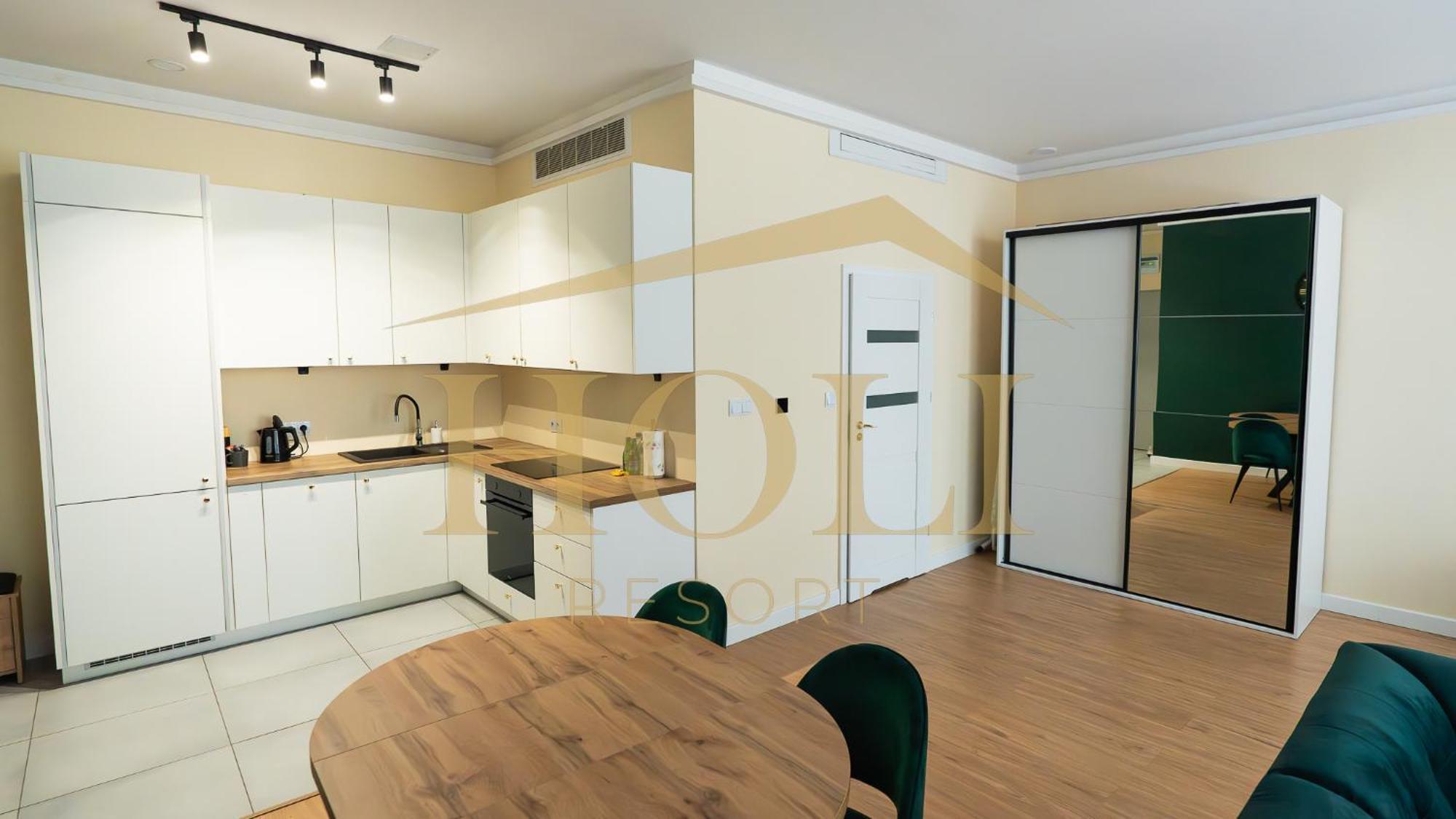 Apartment Holi